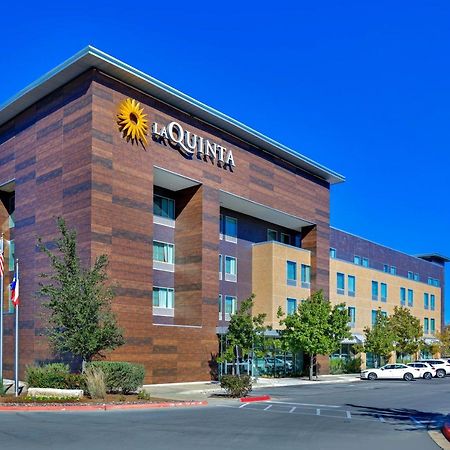 La Quinta Inn & Suites By Wyndham Lakeway Exteriör bild