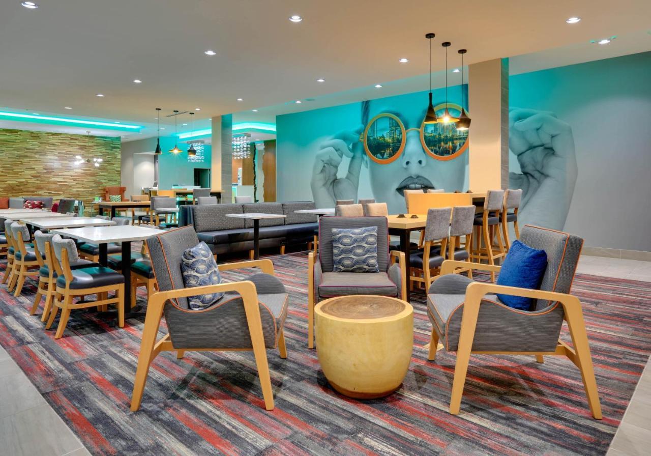 La Quinta Inn & Suites By Wyndham Lakeway Exteriör bild